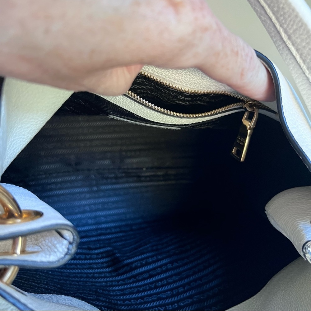 PRADA Leather Hobo shoulder Bag - Picture 4 of 14